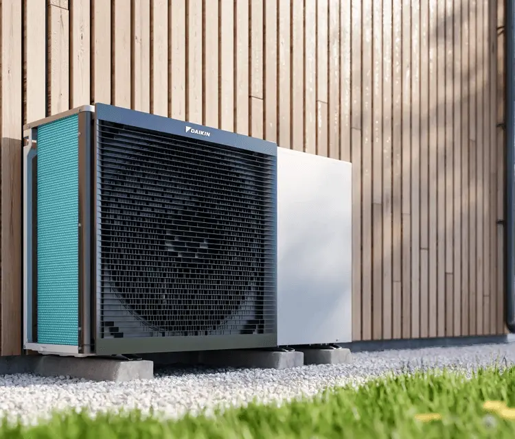 Pompa di calore esterna. Manutenzione pompe di calore a Varese
